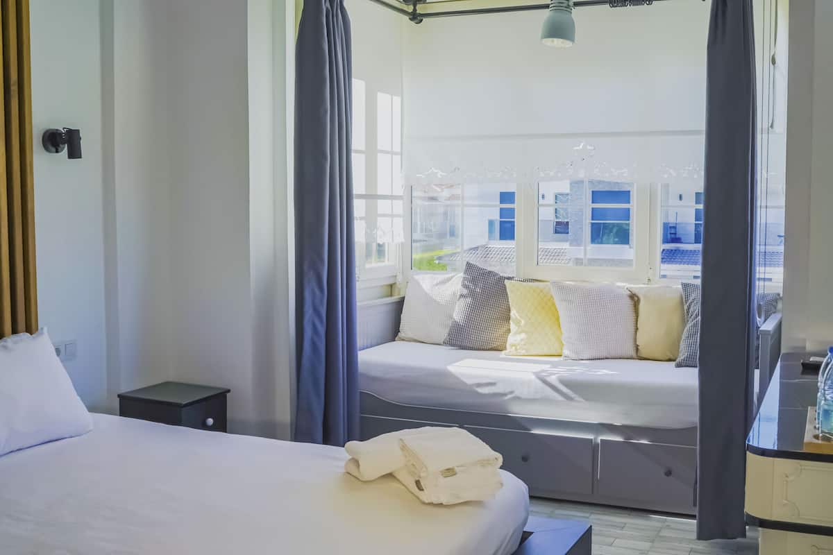 Traditional Room | WiFi (free), bed sheets