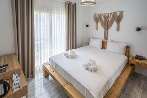 واي فاي مجانًا وملاءات أسرّة
