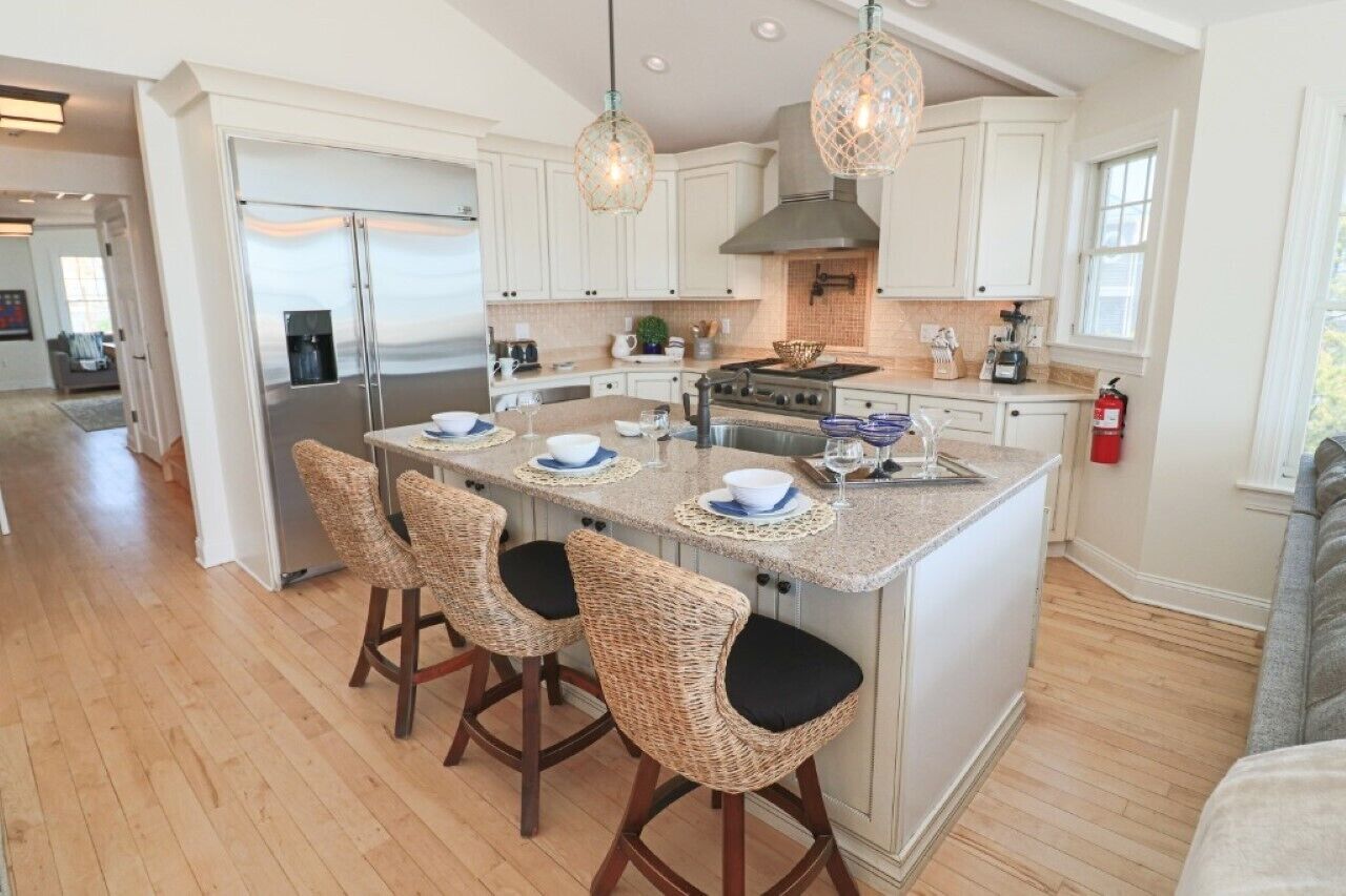 OCEANFRONT OPEN FOR FALL AND HOLIDAY SEASON 5 BEDROOM NEWLY REMODELED