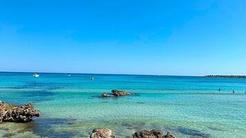 In Strandnähe, Liegestühle