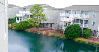 Beautiful OIB Condo- Fall rates reduced- Near Beach; Includes Pools and Tennis