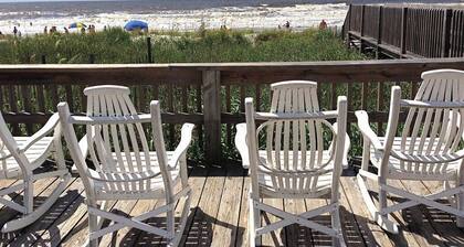 Beautiful OIB Condo- 1 Min. Walk to Beach; includes Pools, Tennis Courts, Extras