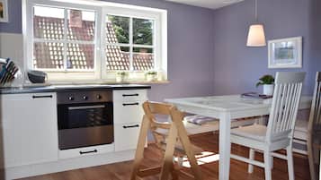 Kühlschrank, Herdplatte, Geschirrspüler