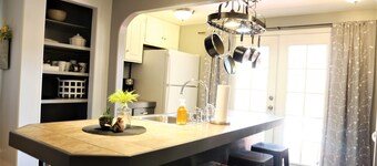 Cozy Updated Townhouse with Private Deck and Mountain Views