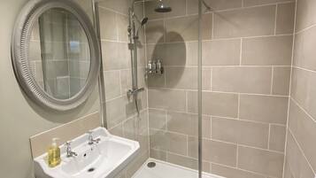 Kabin Deluks, akses difabel, ensuite | Kamar mandi