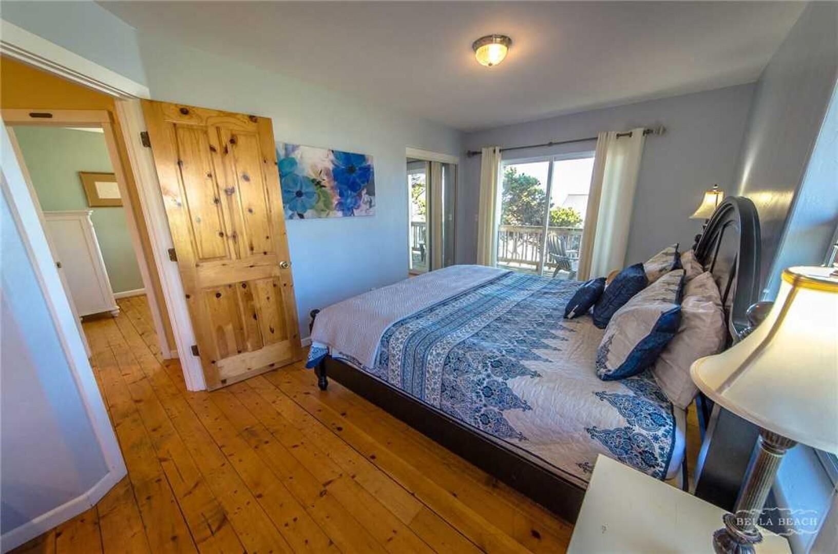 Cloud Nine - A Charming Ocean View Home with Hot Tub & Fire Pit in Belle Beach!