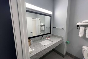 Free toiletries, towels - Days Inn by Wyndham Zachary LA (Zachary)