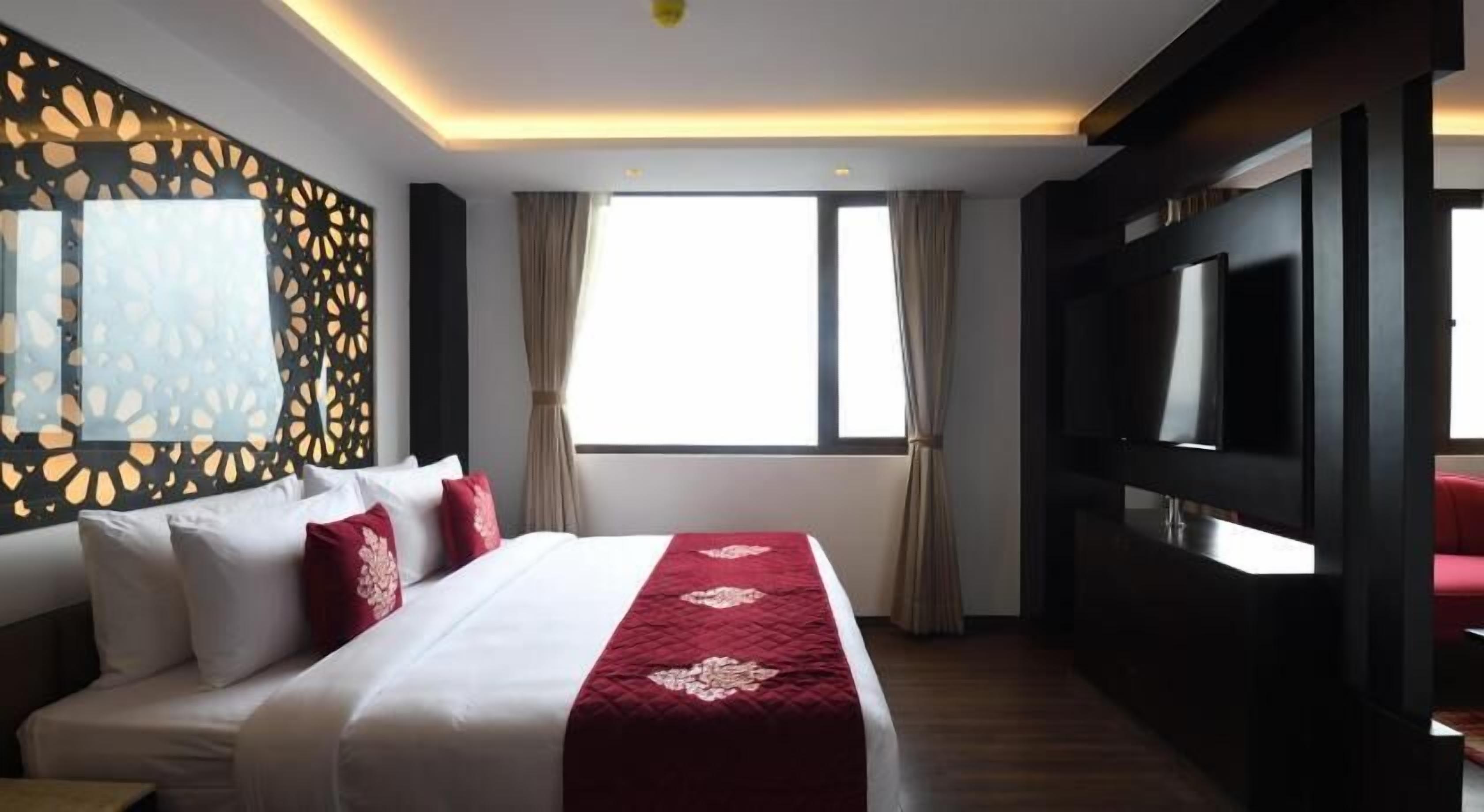 Pillow-top beds, minibar, in-room safe, desk