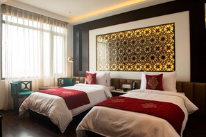 Pillow-top beds, minibar, in-room safe, desk - Ramada by Wyndham Gangtok Hotel & Casino Golden (Gangtok)