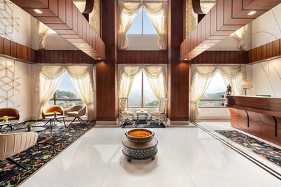 Ramada by Wyndham Gangtok Hotel & Casino Golden