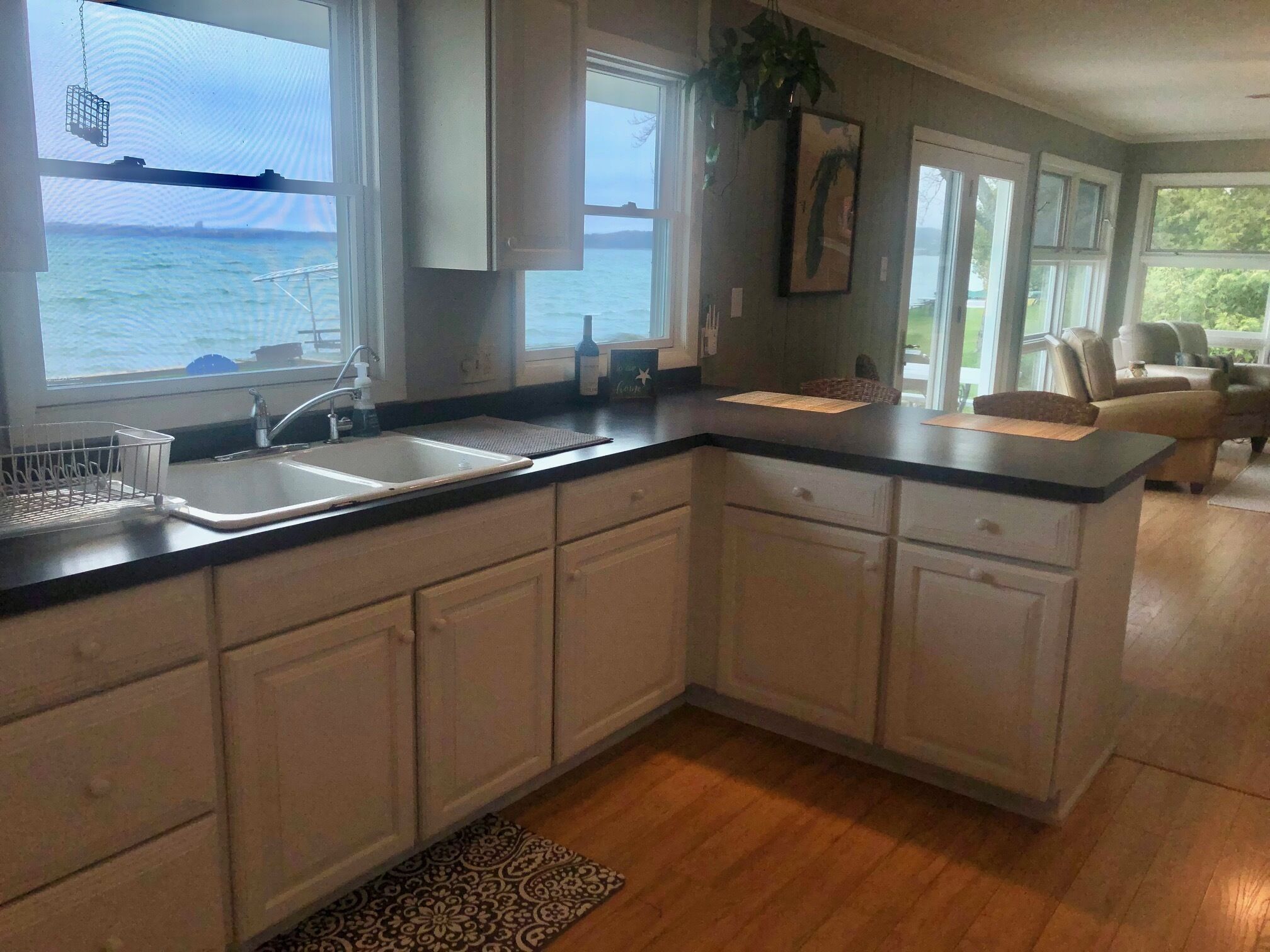 Waterfront House on East Grand Traverse Bay  (Sleeps 6)