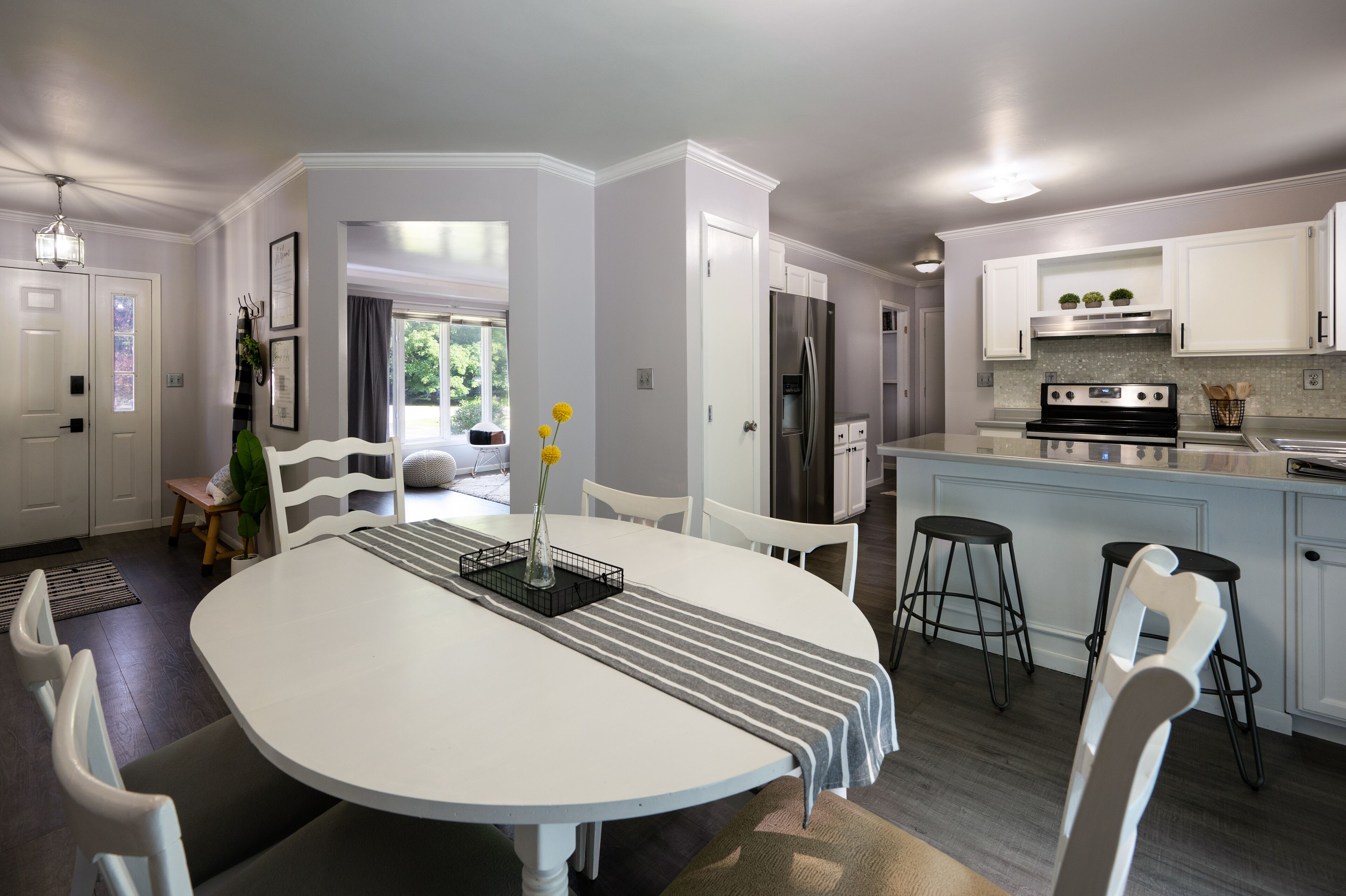 Peaceful cul-de-sac and Walking Distance to Sister Bay