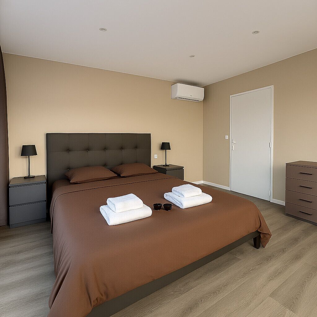 1 chambre, fer et planche à repasser, lit parapluie, Wi-Fi