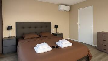 1 chambre, fer et planche Ă repasser, lit parapluie, Wi-Fi