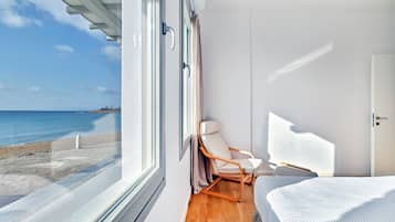 Superior Suite, 2 Bedrooms, Sea View | 2 bedrooms, in-room safe, soundproofing, iron/ironing board