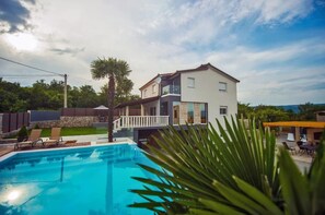 Outdoor pool - Villa Vida (Zmijavci)