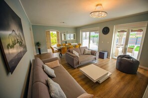 TV, video-game console, table tennis - Villa Vida (Zmijavci)