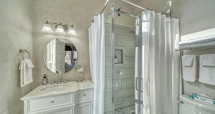 Welcome to the HJP Suite at the Historic Palace Hotel Condo's!
