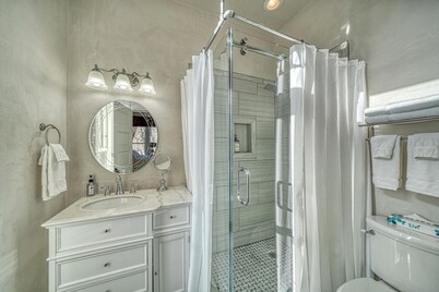 Welcome to the HJP Suite at the Historic Palace Hotel Condo's!