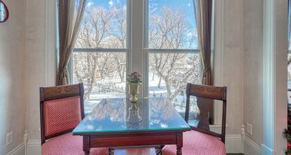 Welcome to the HJP Suite at the Historic Palace Hotel Condo's!