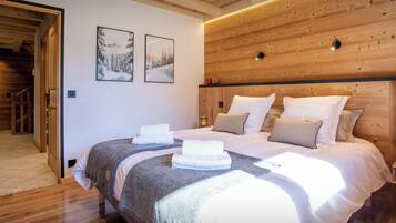 5 chambres, fer et planche à repasser, Wi-Fi, draps fournis