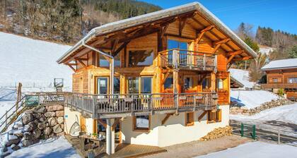 Chalet Levant Blanc - ski home for 14, games room & views - OVO Network