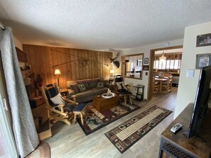 TV, fireplace, offices