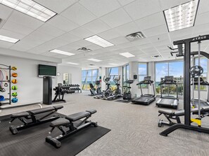 Fitness Room - Spacious Gulf-front condo w. direct beach access, great pool (Pensacola Beach)