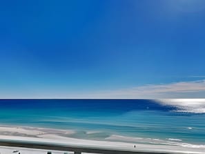 On the beach - Sterling Sands #711 | Gulf Front, Downtown Destin + Resort Amenities (Destin)