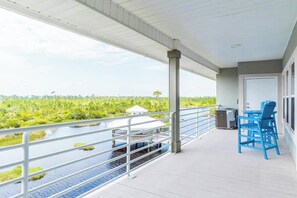 Property grounds - Beach Condo, Lake Views! (Orange Beach)