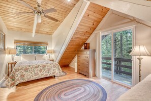 3 bedrooms, iron/ironing board, Internet, bed sheets