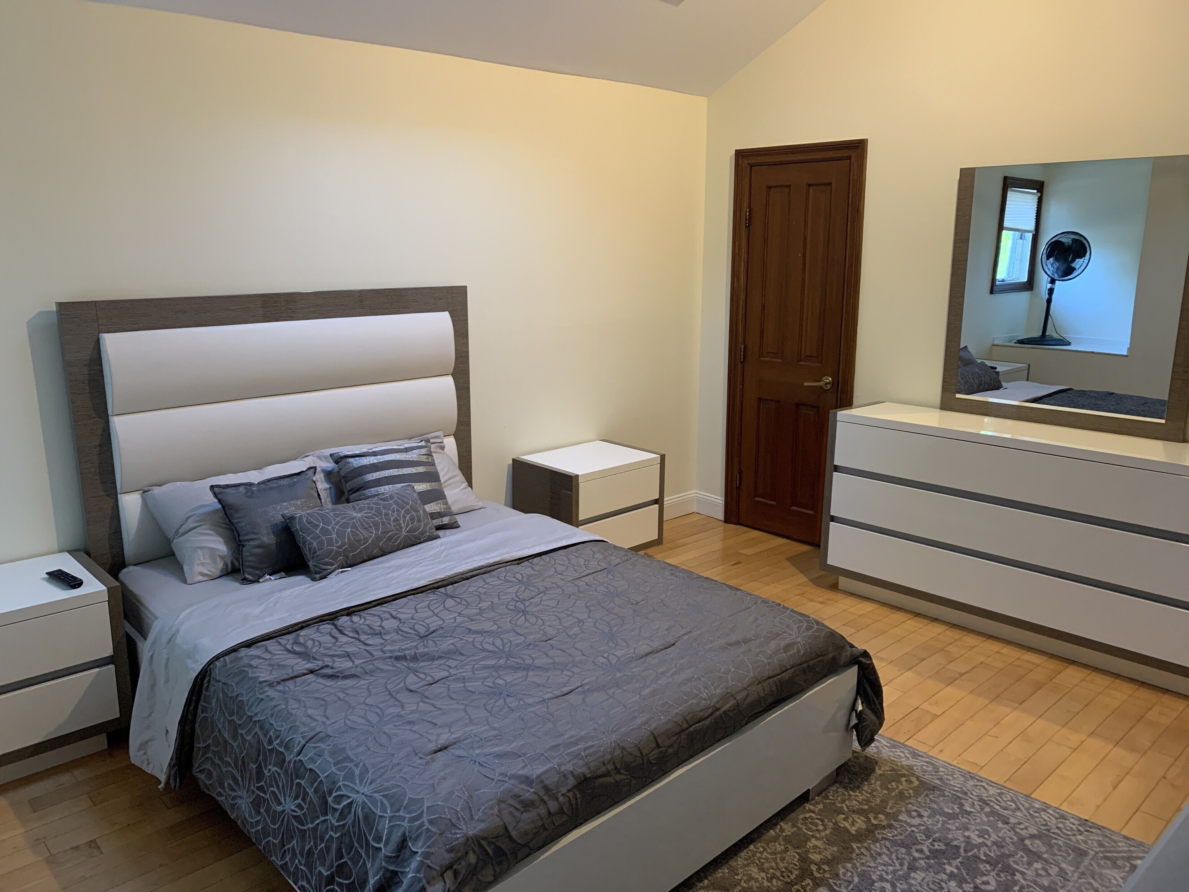 BEDI MANSION - A FAMILY GETAWAY - RETREATS - FILL WITH LOTS OF SUN AND POOL Time