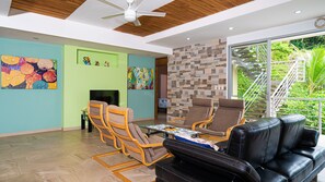Interior - Good Times and Tan Lines, Heart of Manuel Antonio, 3bd (Quepos)