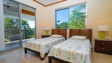 3 habitaciones, escritorio, cuna de viaje y wifi gratis