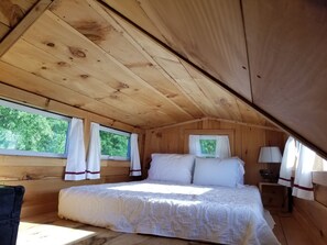 1 bedroom, desk, free WiFi, bed sheets