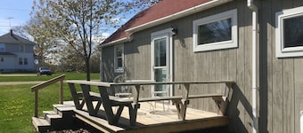Snowball Hill Cottage - Near Pemaquid Beach & New Harbor Village.