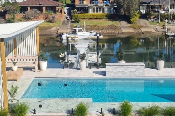 Piscine extérieure, piscine chauffée