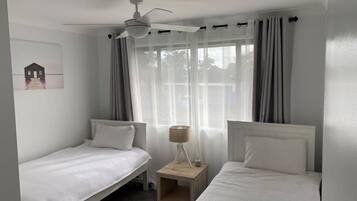 4 slaapkamers, een strijkplank/strijkijzer, wifi, beddengoed