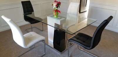 Comfortable rooms in a house- close to downtown Atlanta and hws (I-85 and I-285)