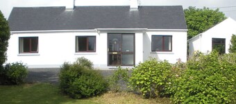 Elm Cottage Sleeps 6 with Private Garden