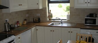 Beautiful 3-Bed House in Knock