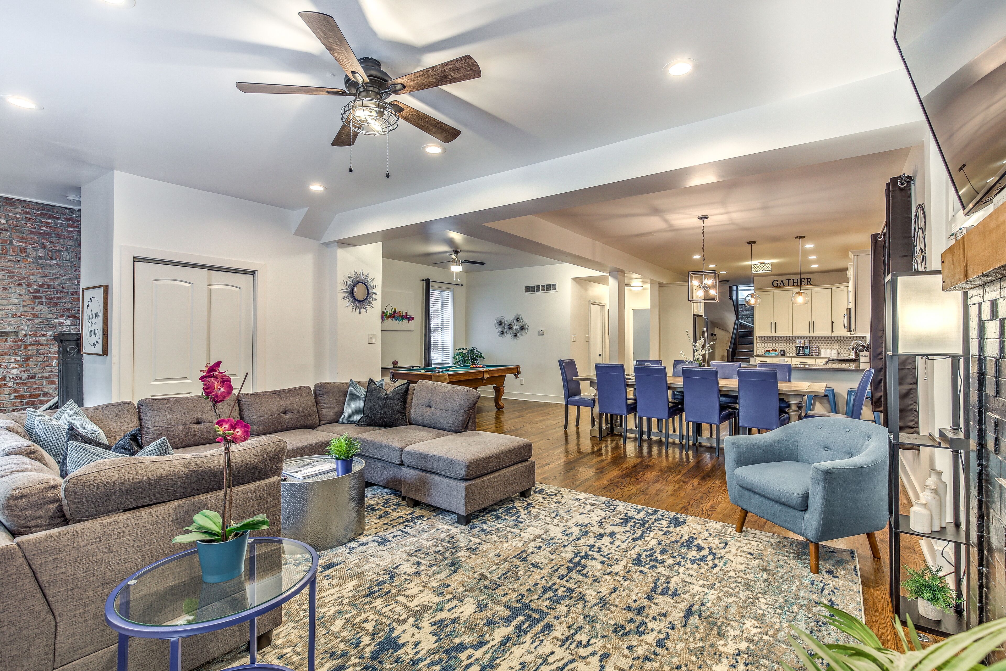 Large & Luxurious 5Bdrm 3Ba | JZ Vacation Rentals