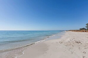 Nær stranden