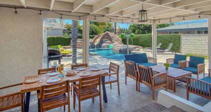 Walk to Disney + Brand New Pool and Rockslide + Game Room + Pet Friendly