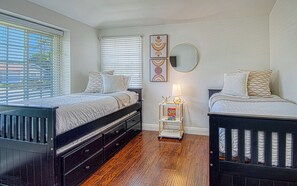 4 Schlafzimmer, Bügeleisen/Bügelbrett, Reisekinderbett, kostenloses WLAN