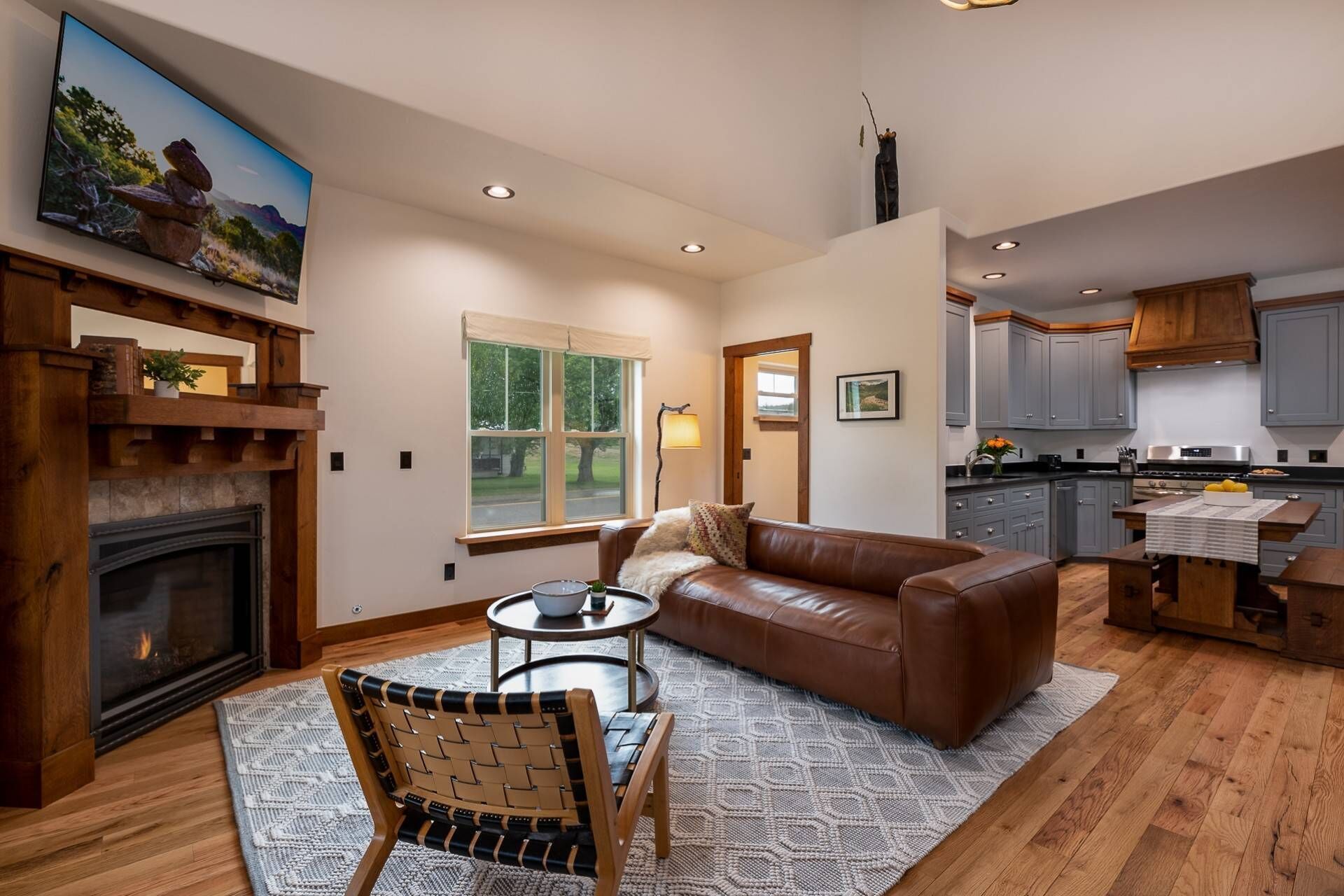 Téléviseur connecté, foyer, services de diffusion en continu