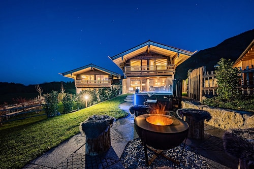 Alm Chalet Lenze, 130 qm, für 4 Personen, Kaminofen