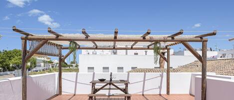 تناول الطعام بالخارج