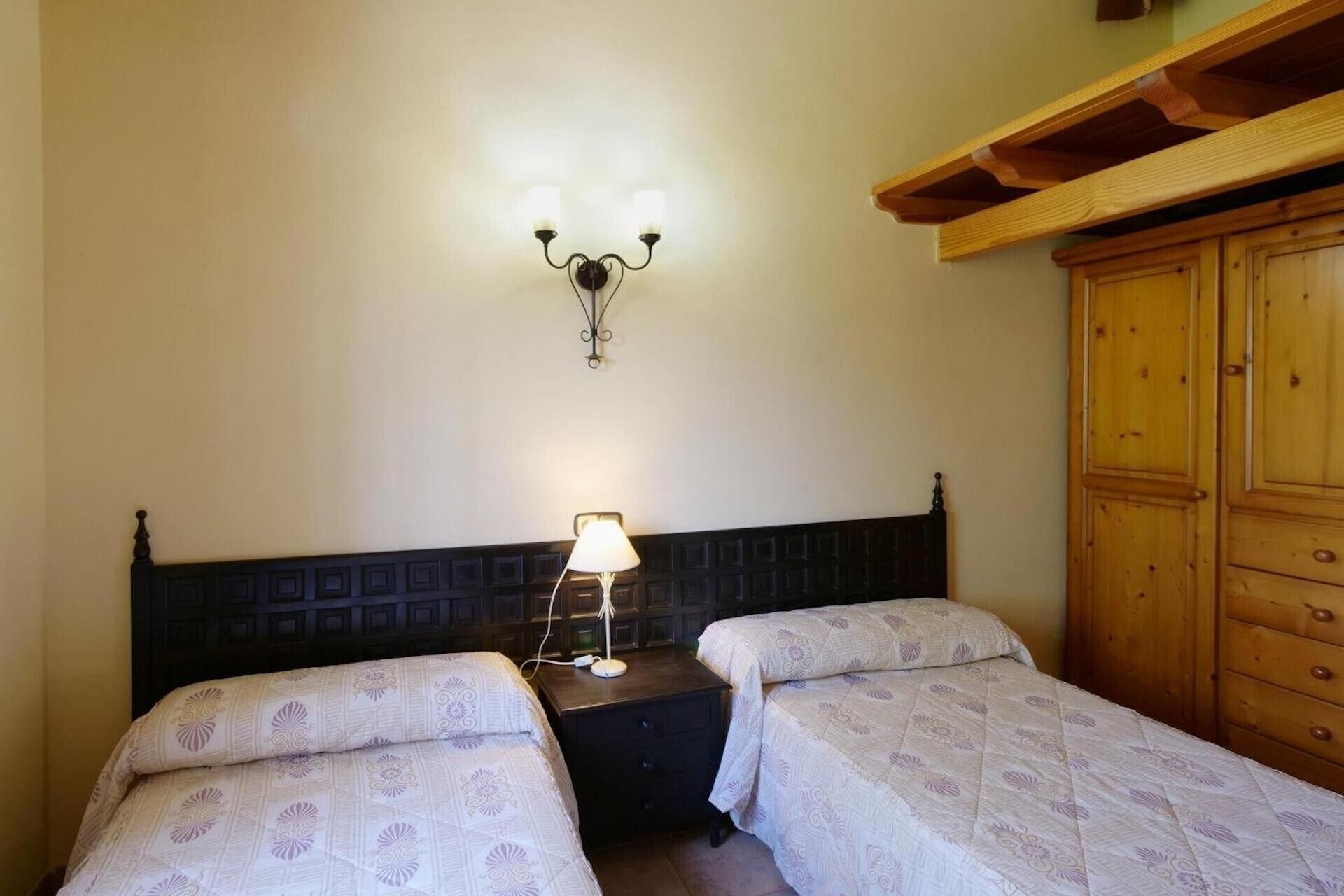 2 soverom, strykejern/-brett, wi-fi (inkludert) og sengetøy