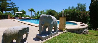 Holiday Villa "Sa Vinyeta de Son Jaumell" with Wi-Fi, Pool, Garden & Terrace
